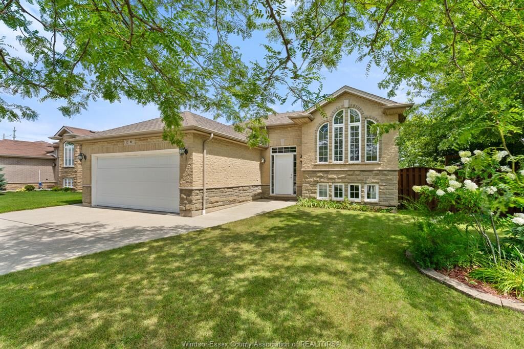 Property Photo: 17 Hazel Crescent ON N9Y 0A8