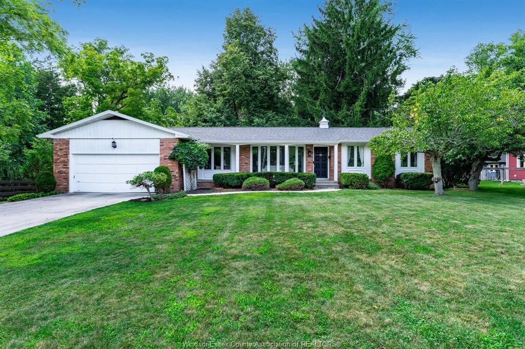Property Photo: 60 Prince Albert Street North ON N9Y 1J7