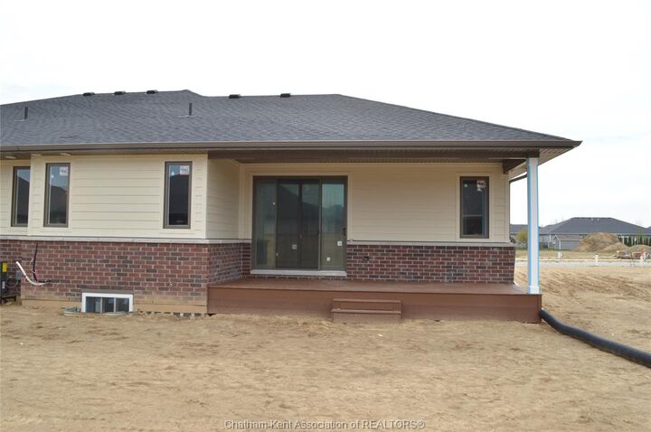 Property Photo: 33 Duskridge Road ON N7L 0G7