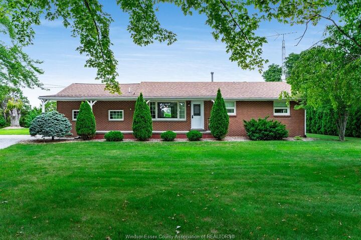 Property Photo: 21300 Tecumseh Road ON N0P 2L0