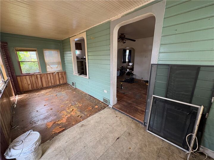 Property Photo: 418 Virginia Ave PA 15074