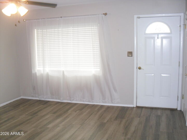Property Photo: 226 W Cholla Street W AZ 85122