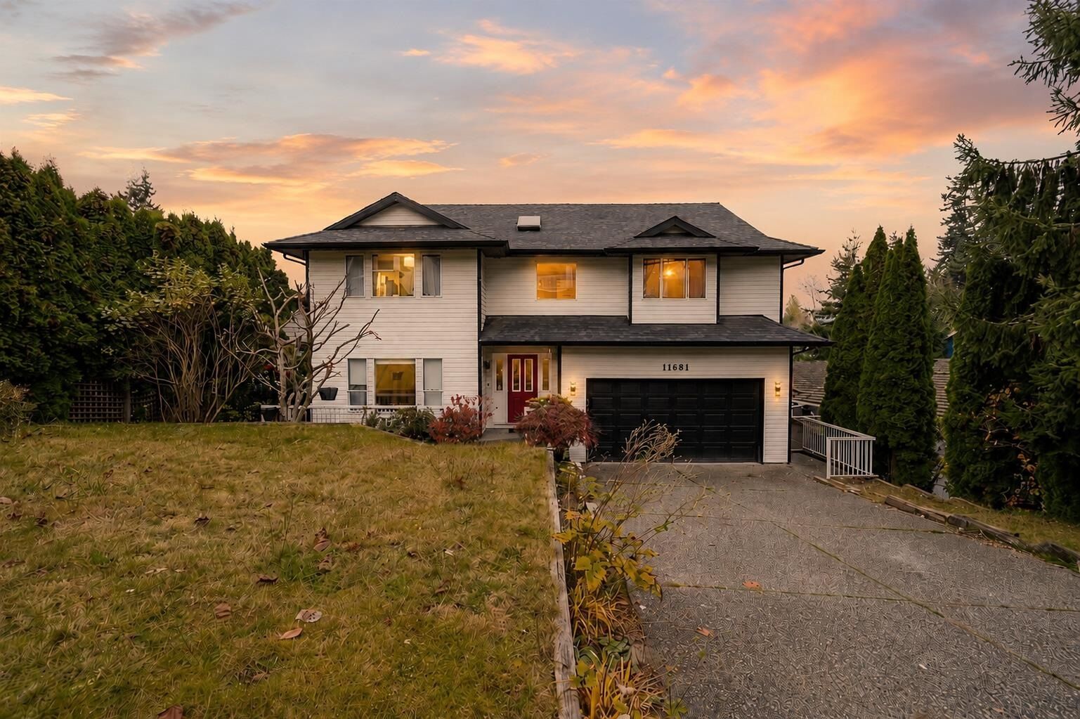 Property Photo: 11681 99A Avenue BC V3V 7K5