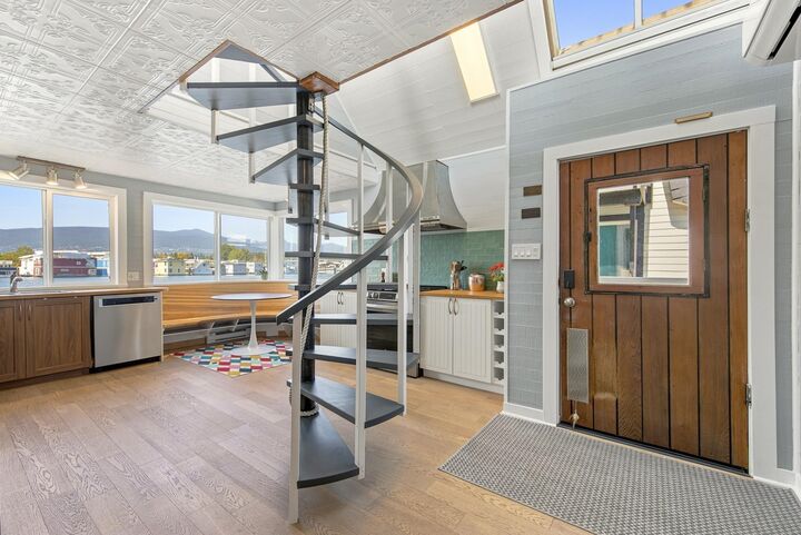 Property Photo: 415 W Esplanade Avenue A23 BC V7M 1A6