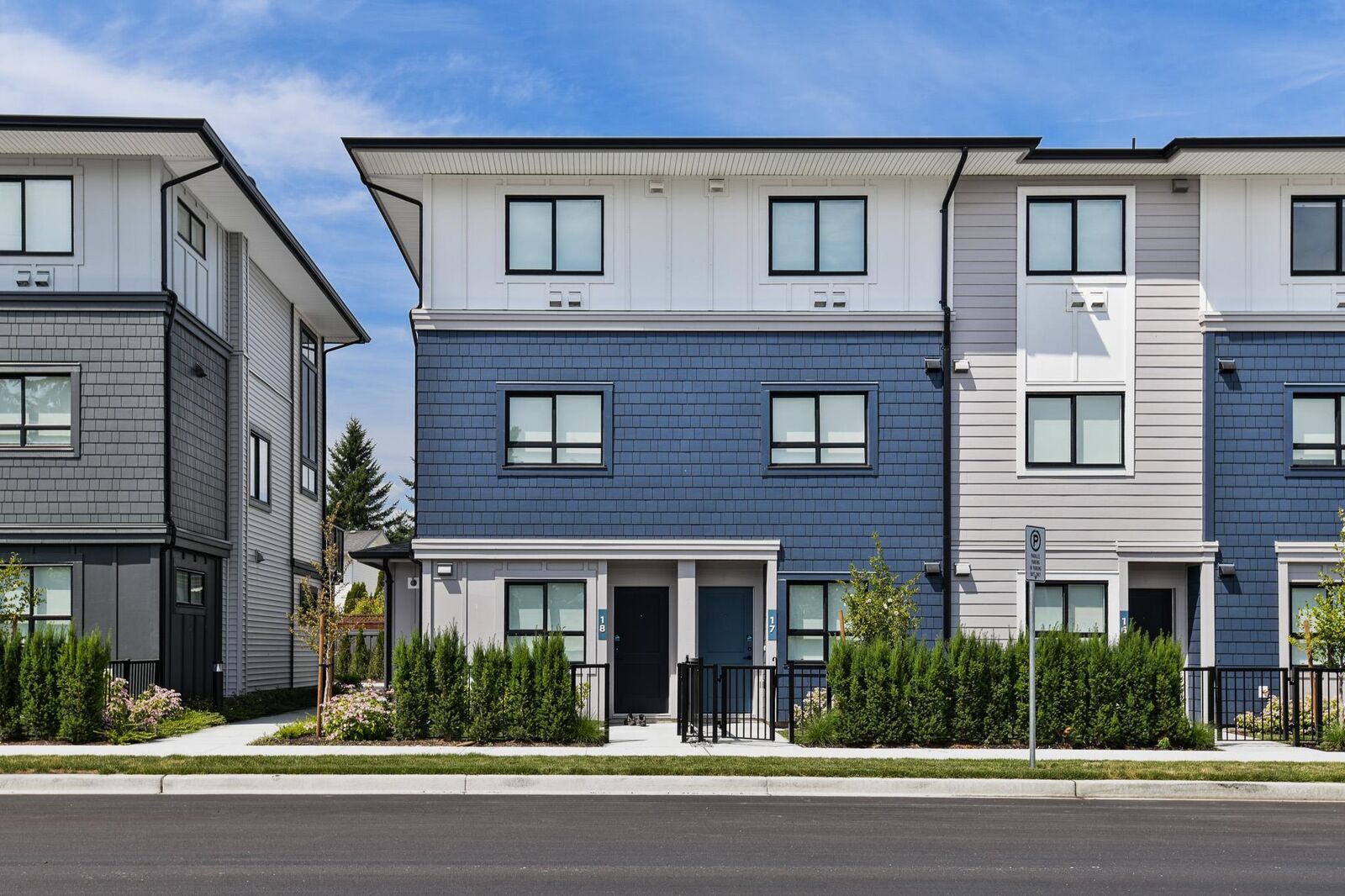 Property Photo: 33525 Kingston Avenue 14 BC V2S 0R6