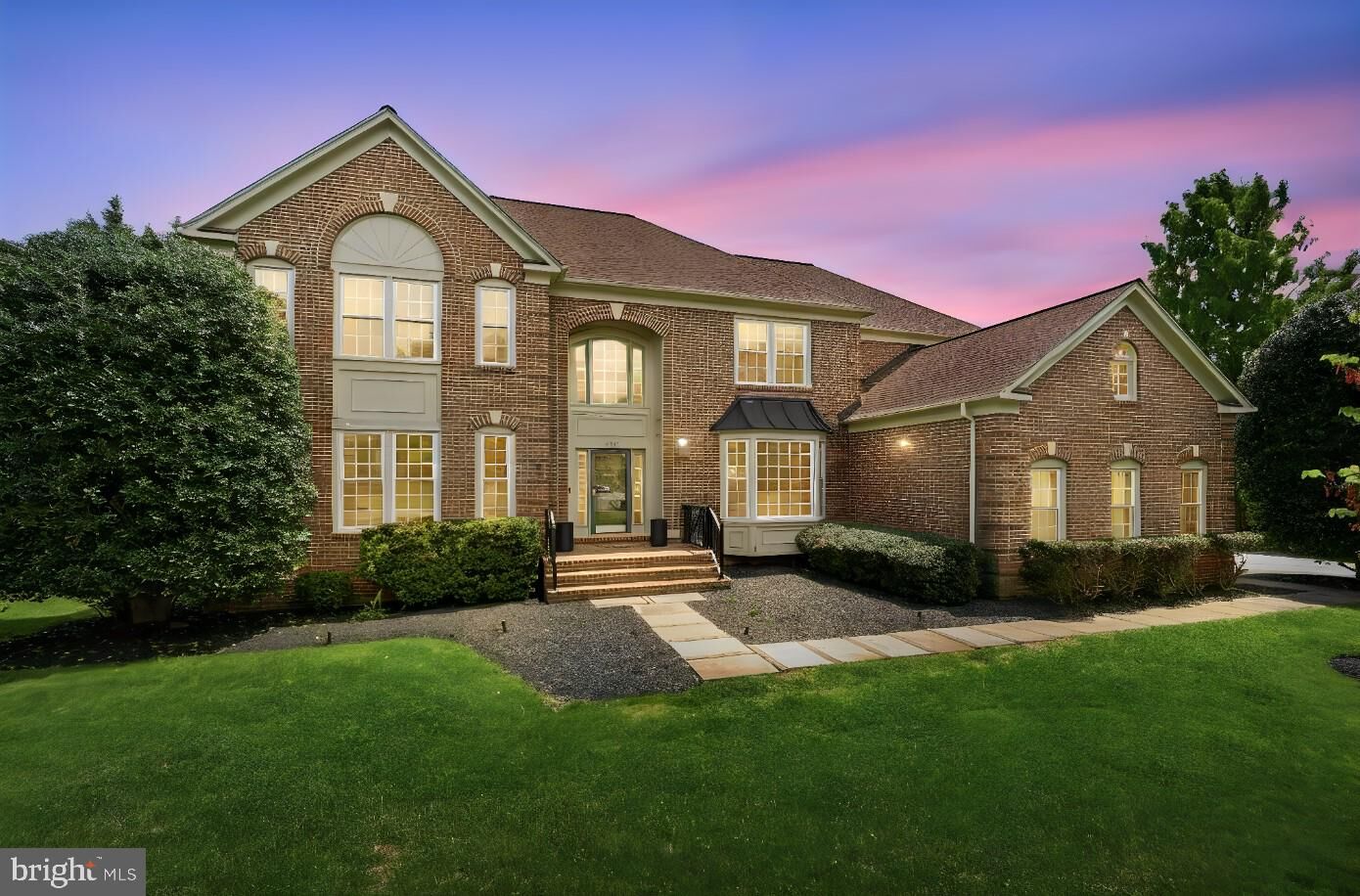 Property Photo:  1405 Woodhurst Boulevard  VA 22102 