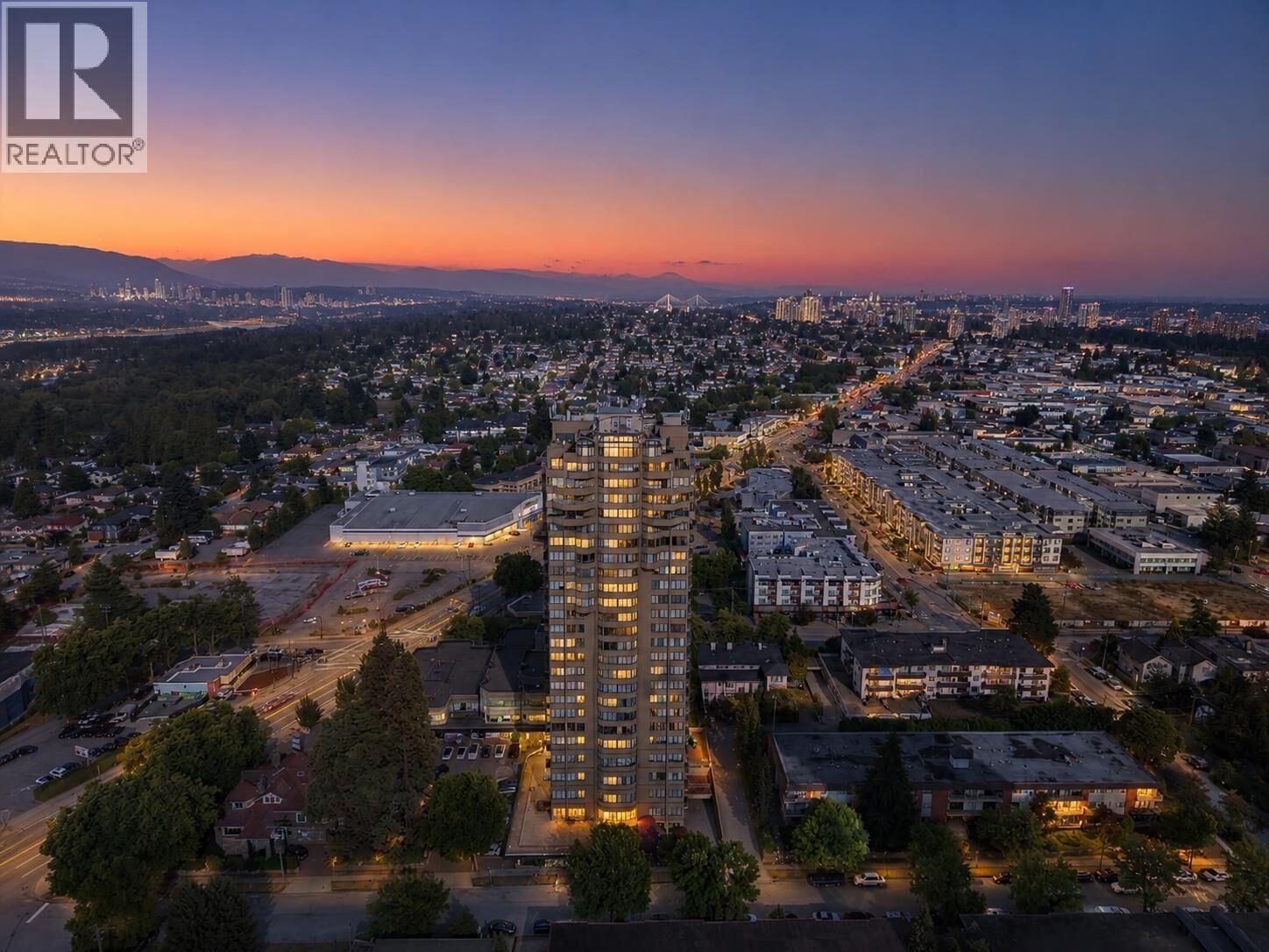 Property Photo:  6540 Burlington Avenue 1102  BC V5H 4G3 
