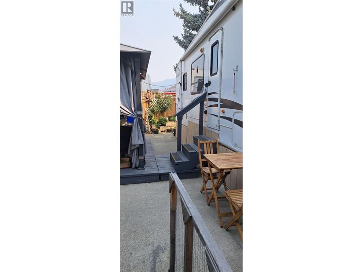 Property Photo:  415 Commonwealth Road 119  BC V4V 1P4 
