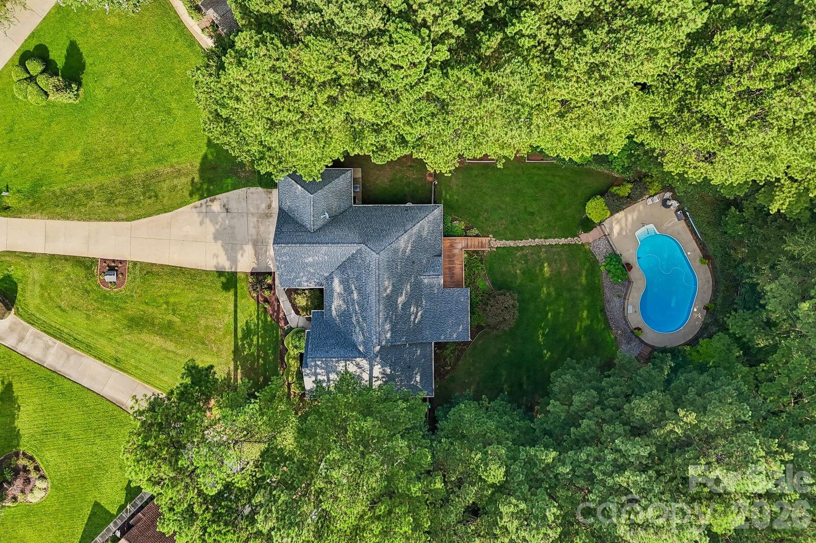 Property Photo:  7267 Kiskadee Drive  NC 28037 