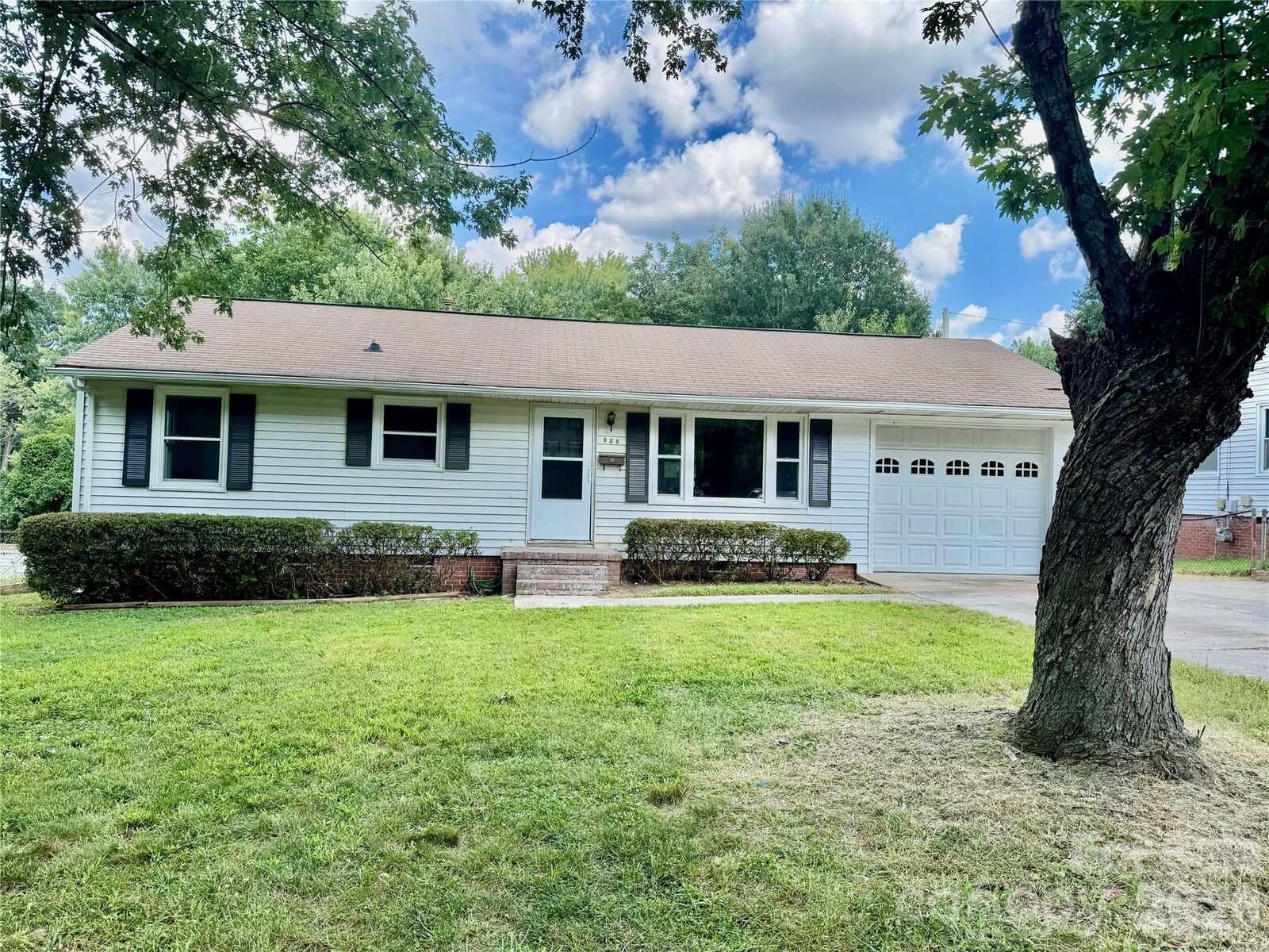 Property Photo: 938 Summer Drive NC 28052