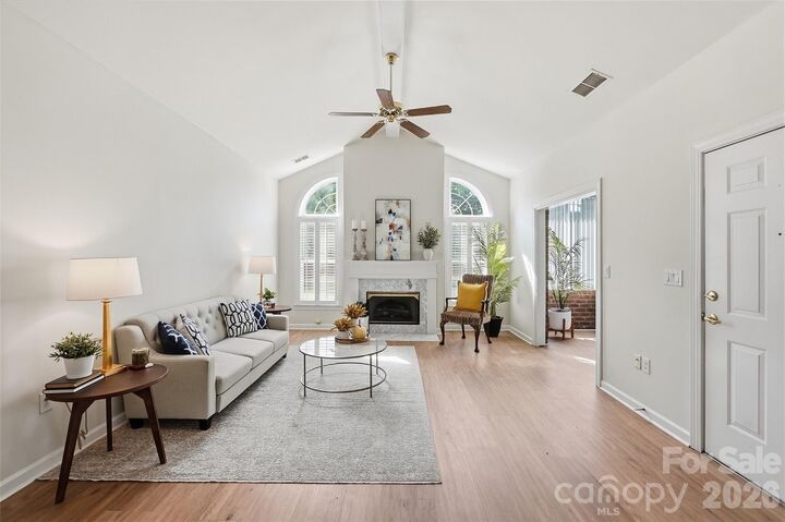 Property Photo:  9920 Park Willow Drive  NC 28210 