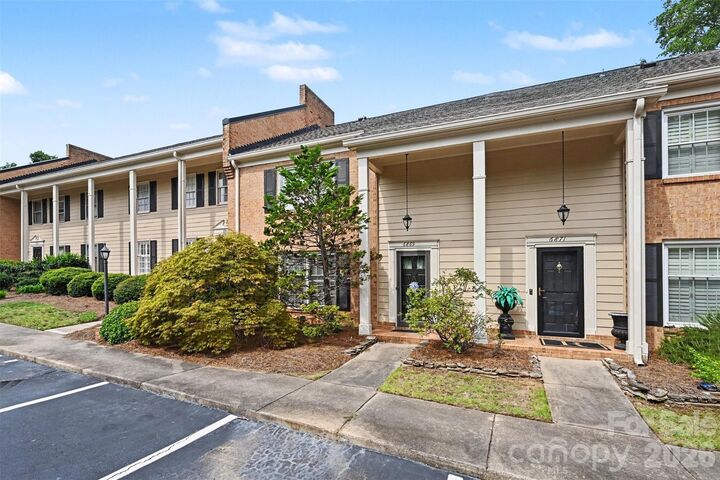 Property Photo:  6869 Dumbarton Drive  NC 28210 