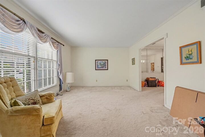 Property Photo: 6869 Dumbarton Drive NC 28210