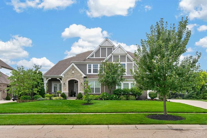 Property Photo: 6845 Roberts Park Drive OH 45040