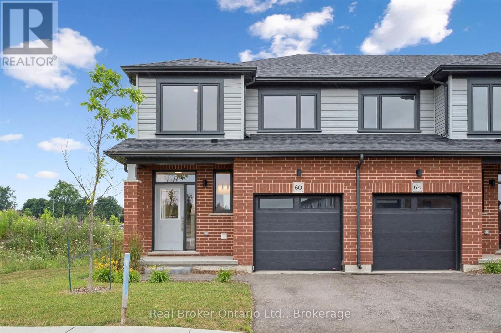 Property Photo:  60 Ayr Meadows Crescent  ON N0B 1E0 