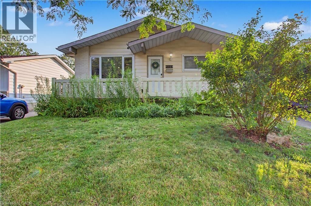 Property Photo:  2110 Cavendish Drive  ON L7P 1Z3 