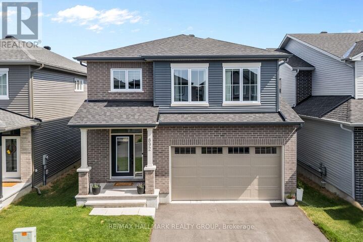 Property Photo: 892 Sendero Way ON K2S 2W8