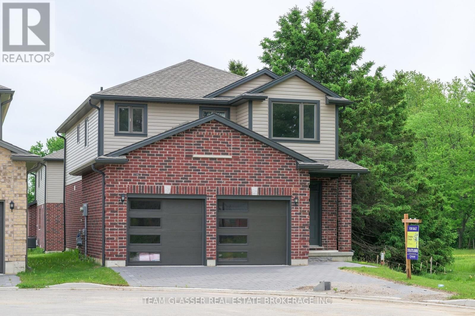 Property Photo: 1604 Chickadee Trail ON N6N 1K2