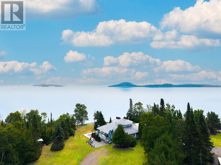 Property Photo:  106 Island Ave  ON P7L 0C1 