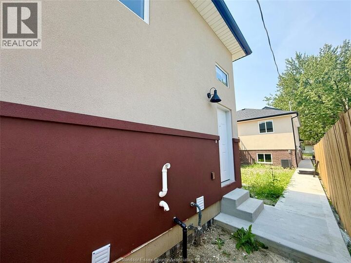 Property Photo: 1740 Buckingham Drive ON N8T 2A6