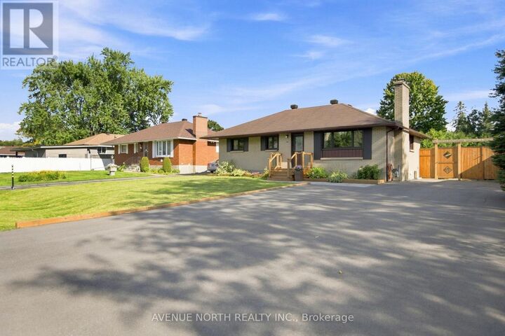 Property Photo: 66 Epworth Avenue ON K2G 2M1