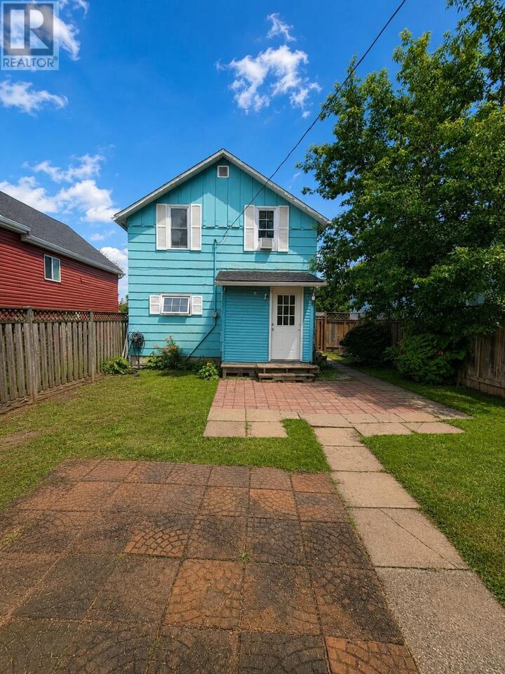 Property Photo:  1032 Third St E  ON P9A 1S4 