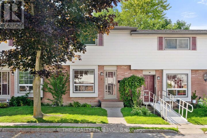 1215 Cheapside Street 8 — photo 1