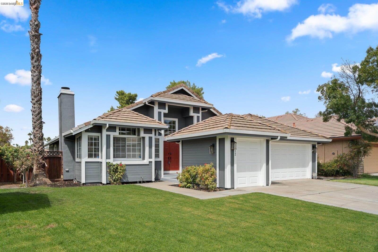 Property Photo:  2212 Colonial Ct  CA 94505 