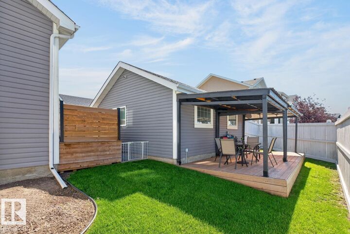 Property Photo: 424 Simmonds Way AB T9E 0E6