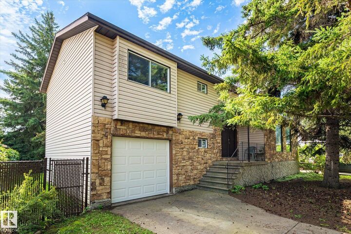 Property Photo:  69 Menalta  AB T8R 1N1 
