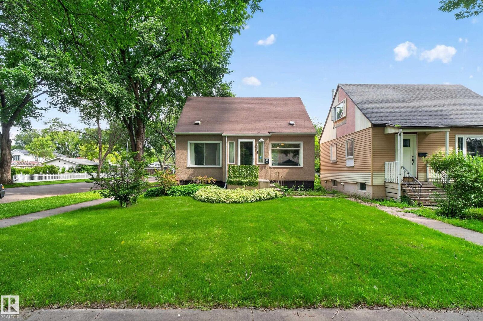 Property Photo: 11549 88 Street NW AB T5B 3R2