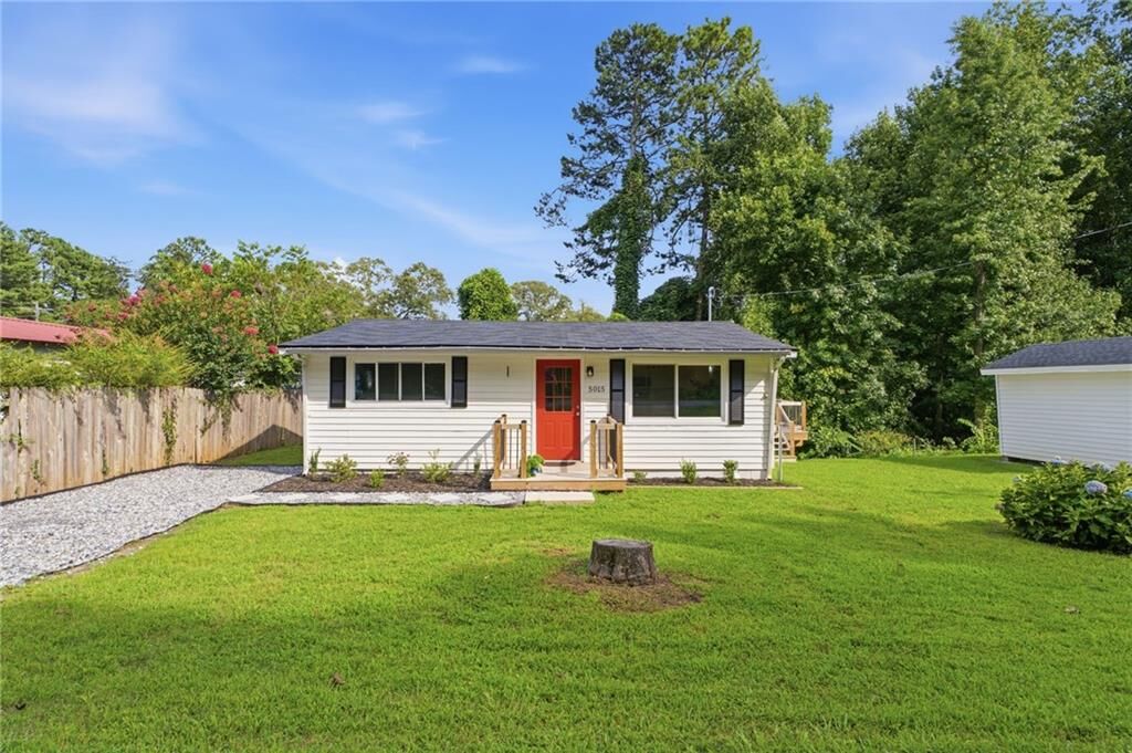 Property Photo: 5015 Virginia Avenue GA 30041