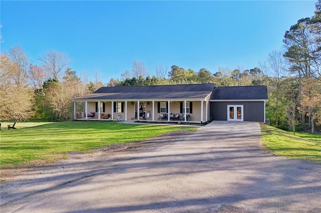 Property Photo:  6471 Forsyth Drive  GA 30028 