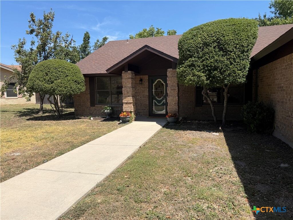 Property Photo:  605 Bream Circle  TX 76542 
