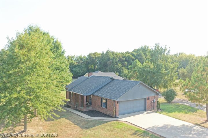Property Photo: 16091 Meadow View Road OK 74932