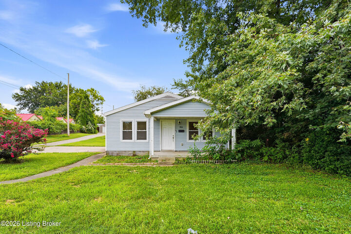 Property Photo:  816 Goullon Ct  KY 40204 