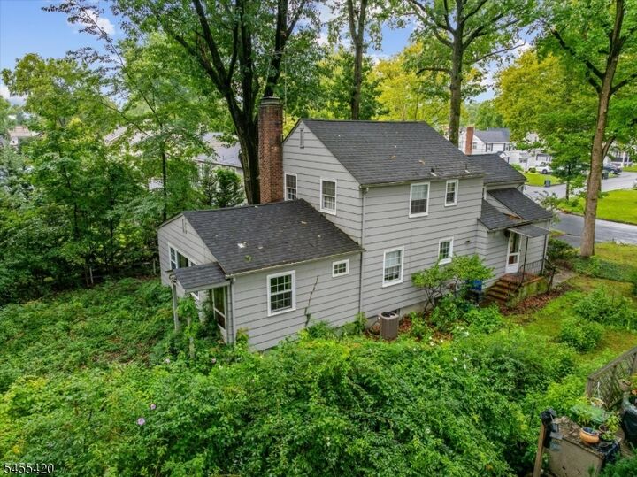 Property Photo:  56 Denham Rd  NJ 07081 