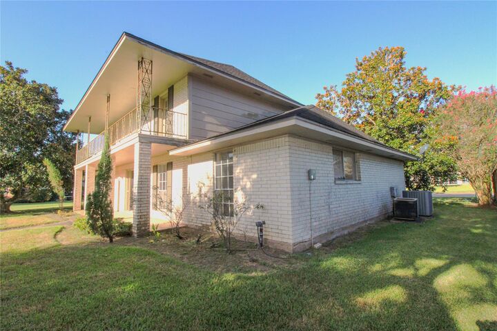 Property Photo:  2 Elm Place  TX 77515 