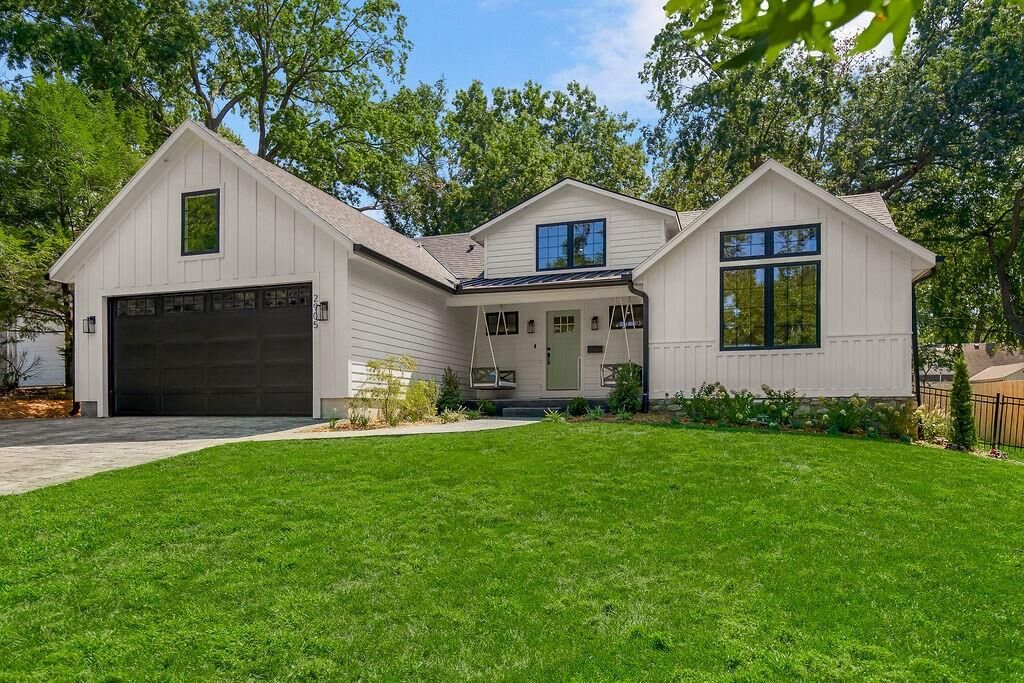 Property Photo: 2905 W 73rd Street KS 66208