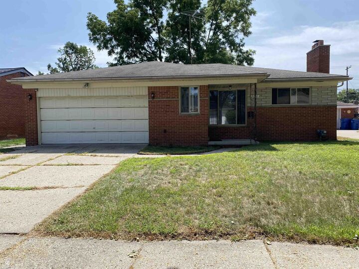 Property Photo:  5240 Gerald St Street  MI 48092 