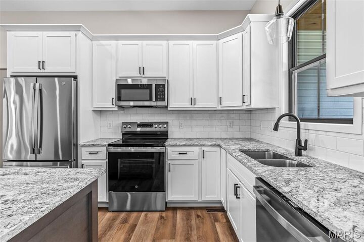Property Photo:  203 Patterson Street  MO 63640 