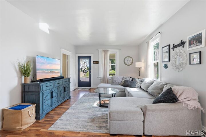 Property Photo: 600 W 2nd Street MO 63090