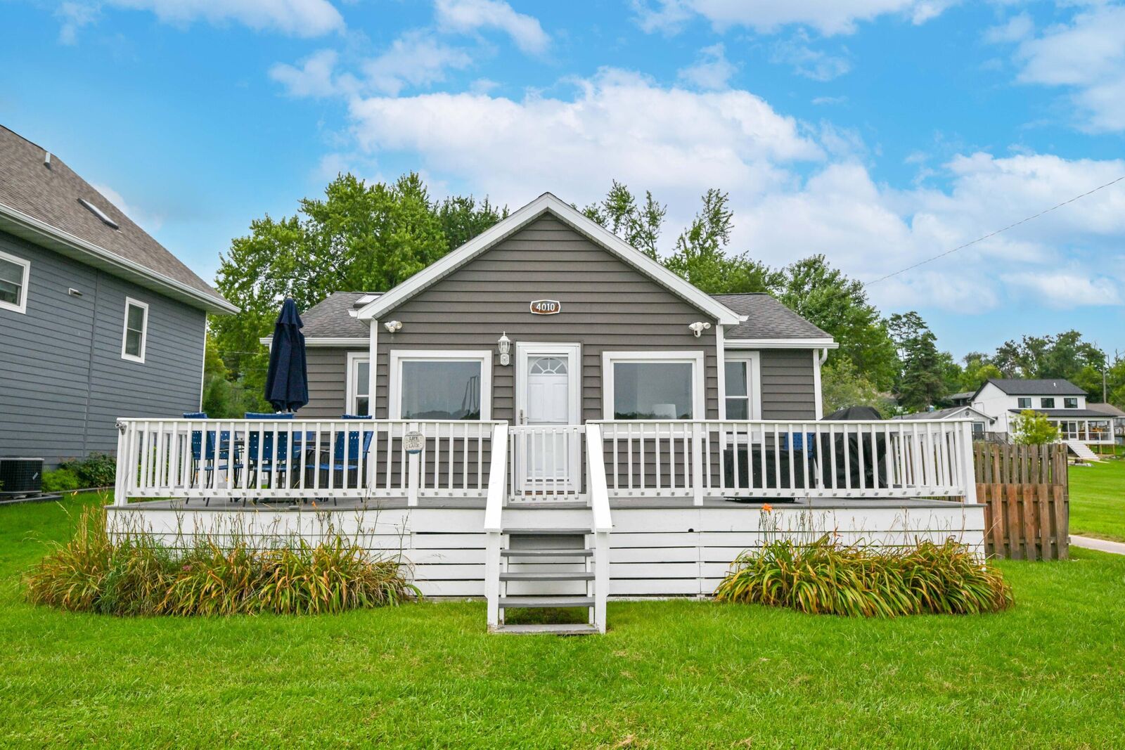 Property Photo:  4010 Masche Dr  WI 53115 