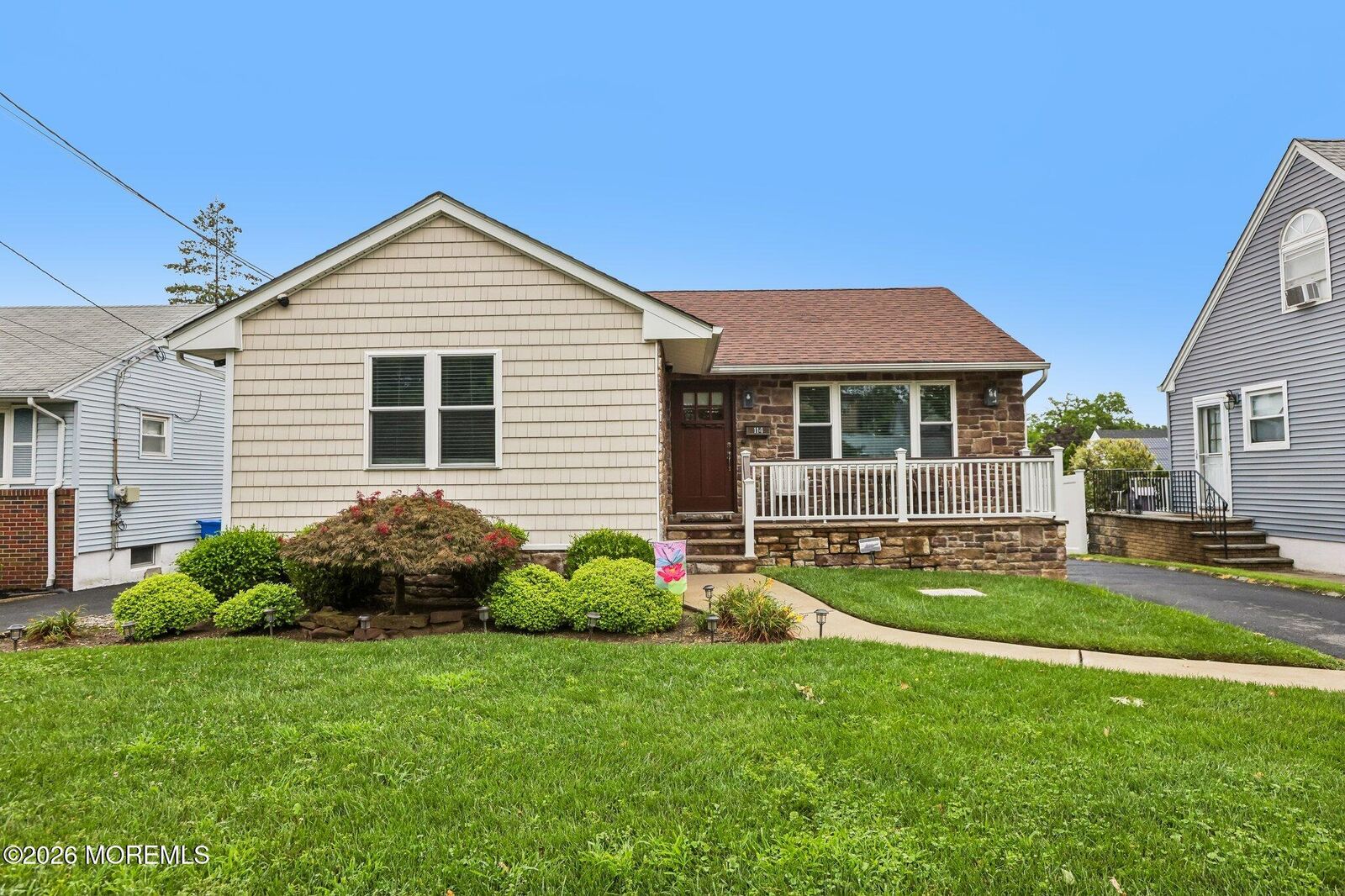 Property Photo:  114 Hobart Avenue  NJ 07070 