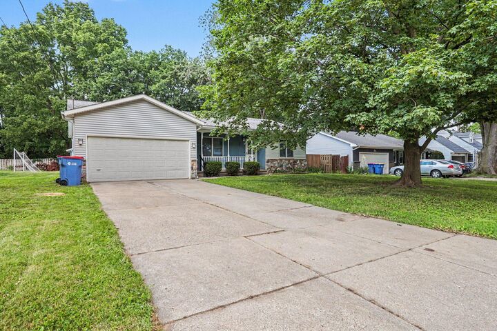 Property Photo: 1657 Loralee Street SE MI 49508