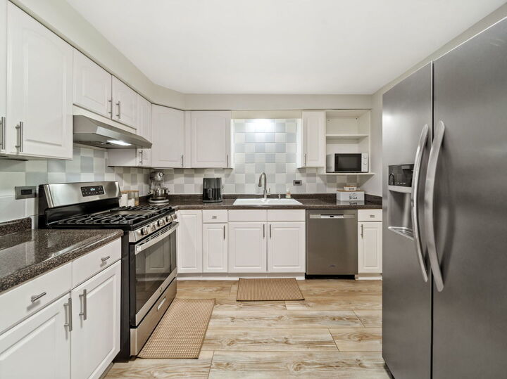 Property Photo:  120 Collen Drive 219  IL 60148 