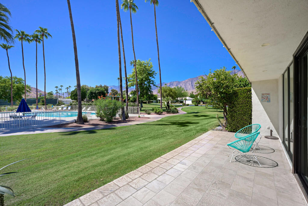 Property Photo:  1707 Grand Bahama Drive W  CA 92264 