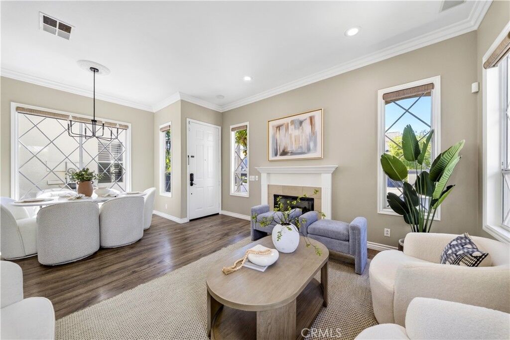Property Photo:  18 Wimbledon Lane  CA 92656 