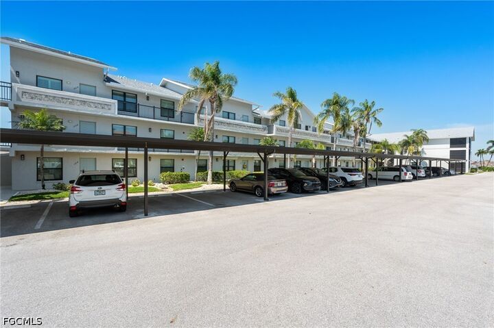 Property Photo: 4230 SE 20th Place 302 FL 33904