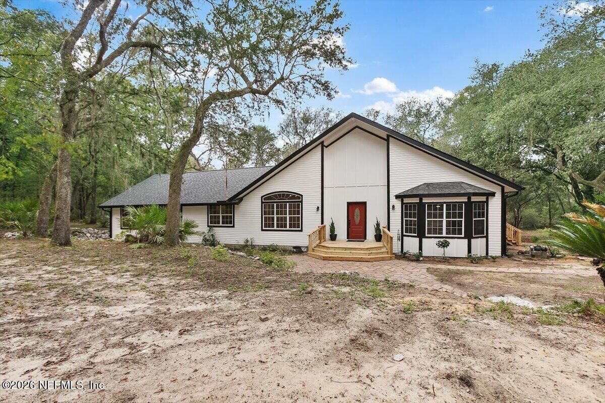 Property Photo: 146 Mallard Road FL 32666